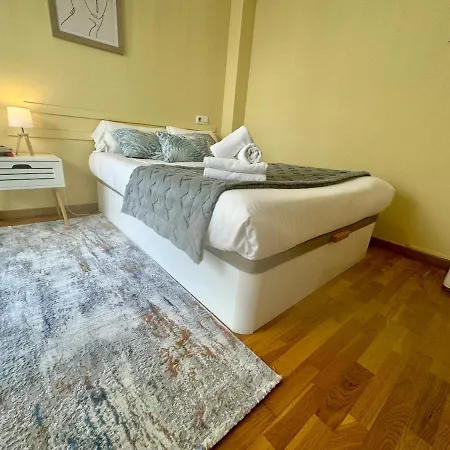 Apartment Apt Centro con Terracita Rua Cuba ツ Rias Baixas Rentals Vigo