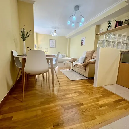 Apt Centro con Terracita Rua Cuba ツ Rias Baixas Rentals Apartment