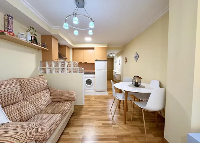 Centro Con Terracita Rua Cuba ツ Rias Baixas