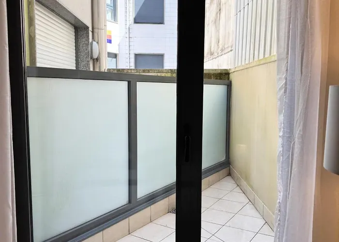 Centro Con Terracita Rua Cuba ツ Rias Baixas